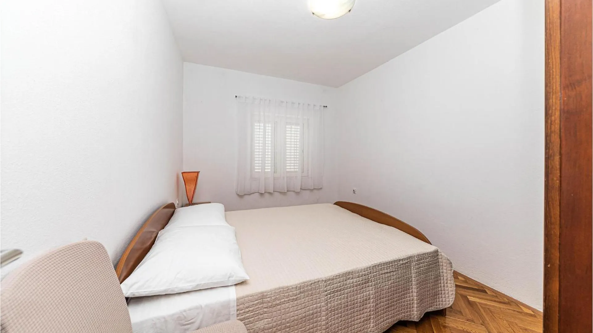 2 Bedroom Nice Apartment In Kastel Stari