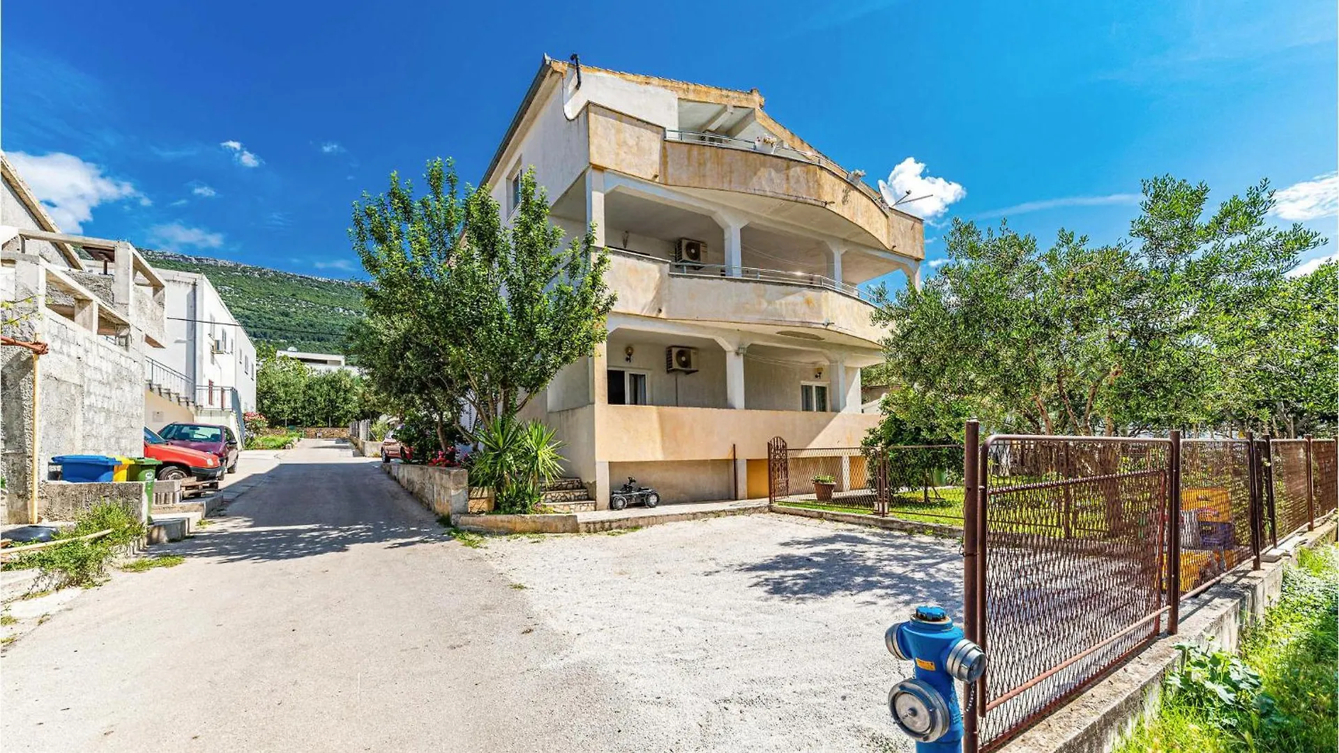 2 Bedroom Nice Apartment In Kastel Stari